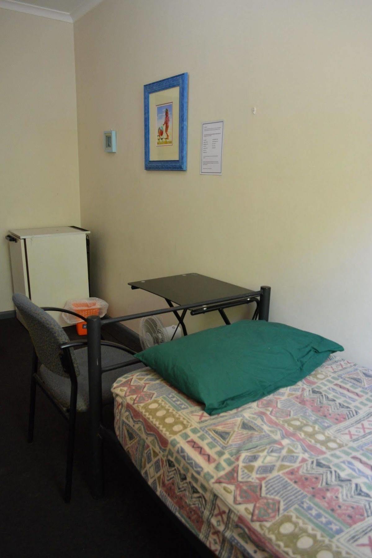 Elizabeth Hostel Melbourne Exterior photo